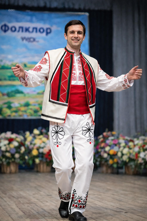 Bulgarian Severnashka men's folk costume, white shirt red geometric vest, BUDJAKFOLK